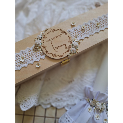 Personalizowany komplet na Chrzest Święty - szatka + świeca + pudełko na świecę